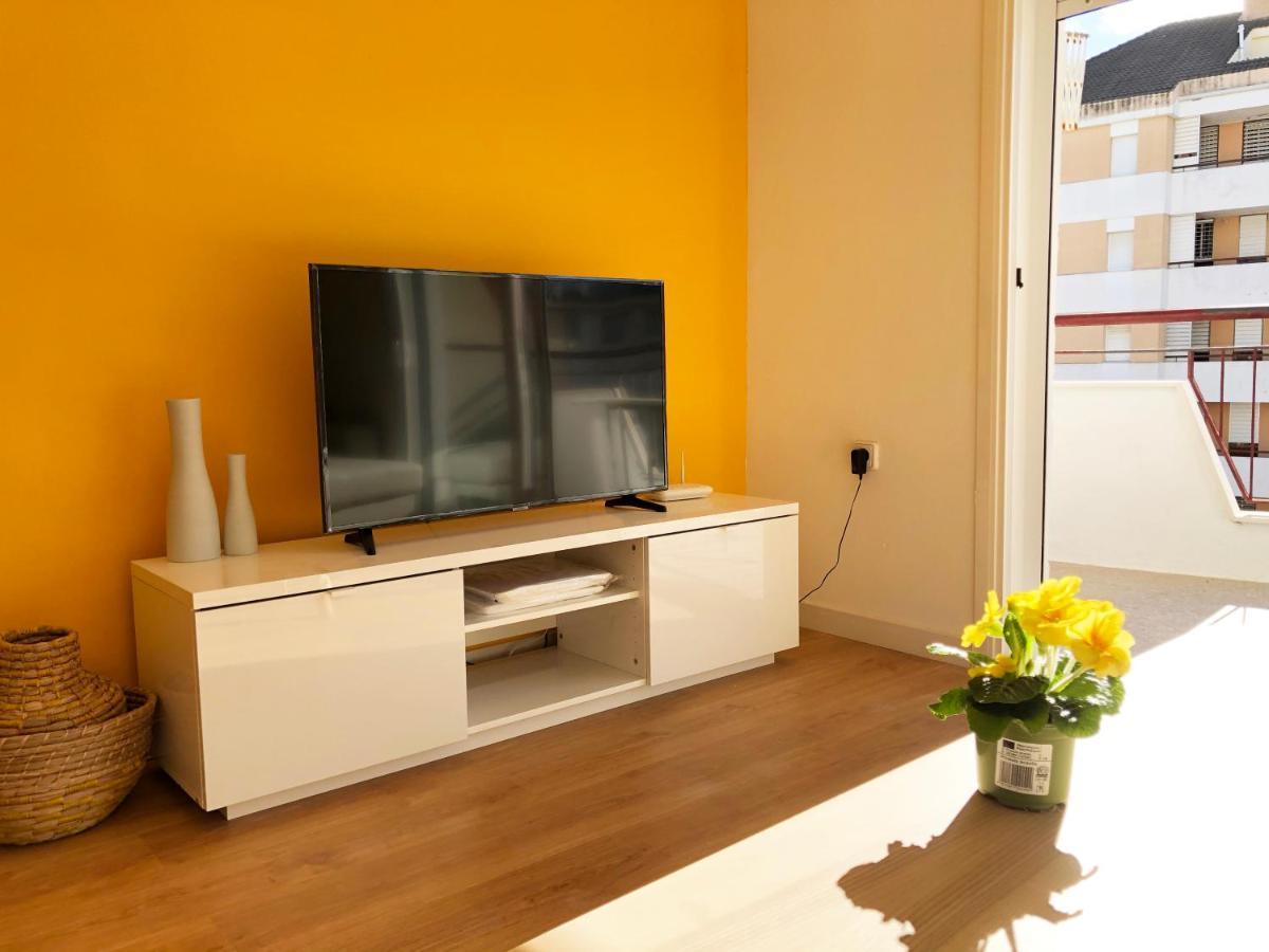 Lovely Seaside Apartment In Front Of Calafell Beach And Cunit Beach Segur de Calafell Exterior photo